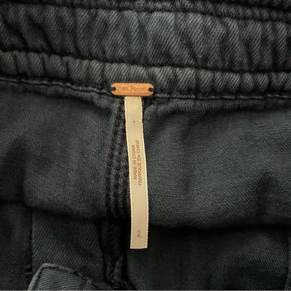 Free people skirt size 2 - Picture 3 of 9